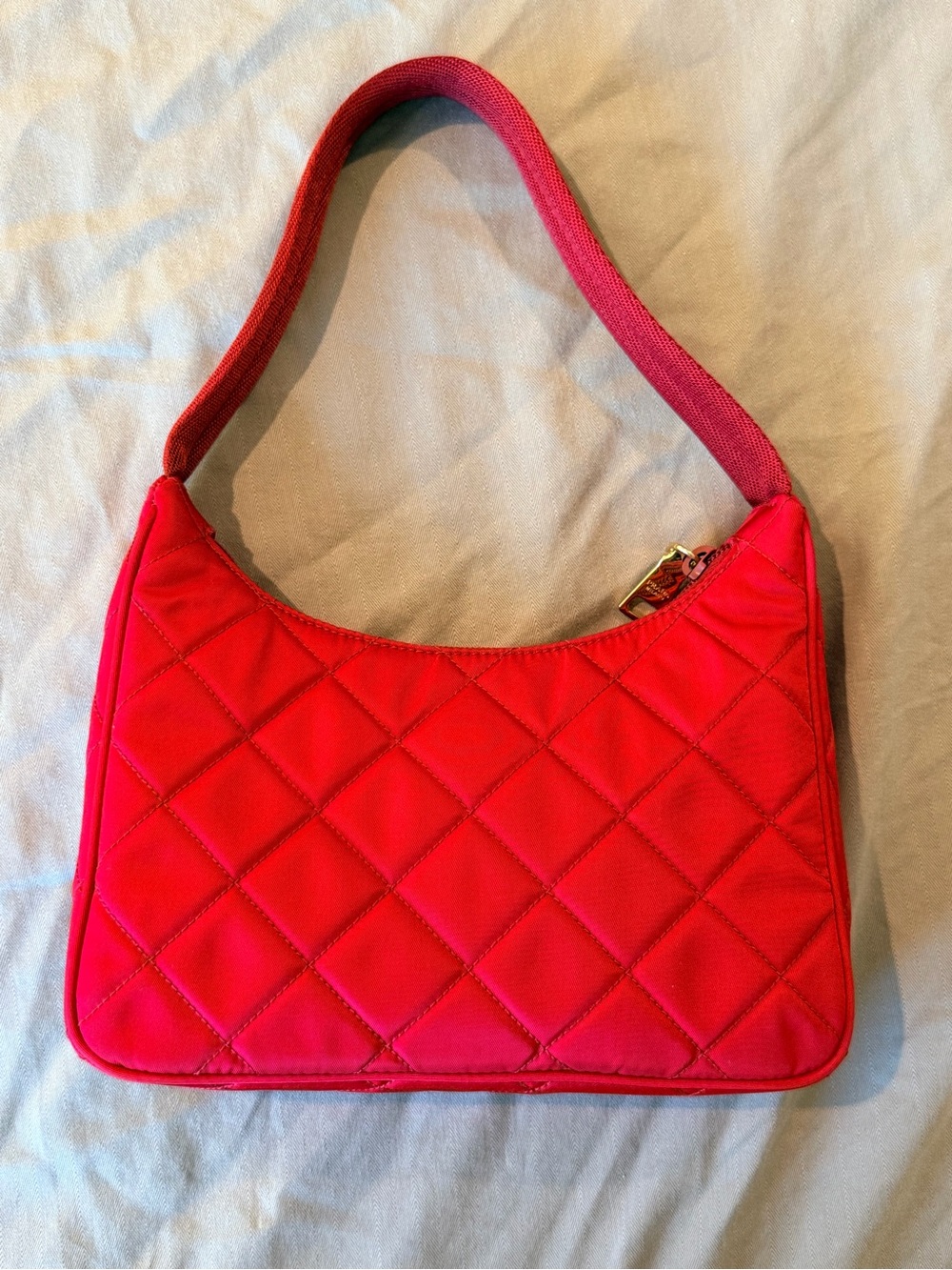 Prada Quilted Hot Pink Shoulder Bag with Gold Logo - Picture 2 of 4